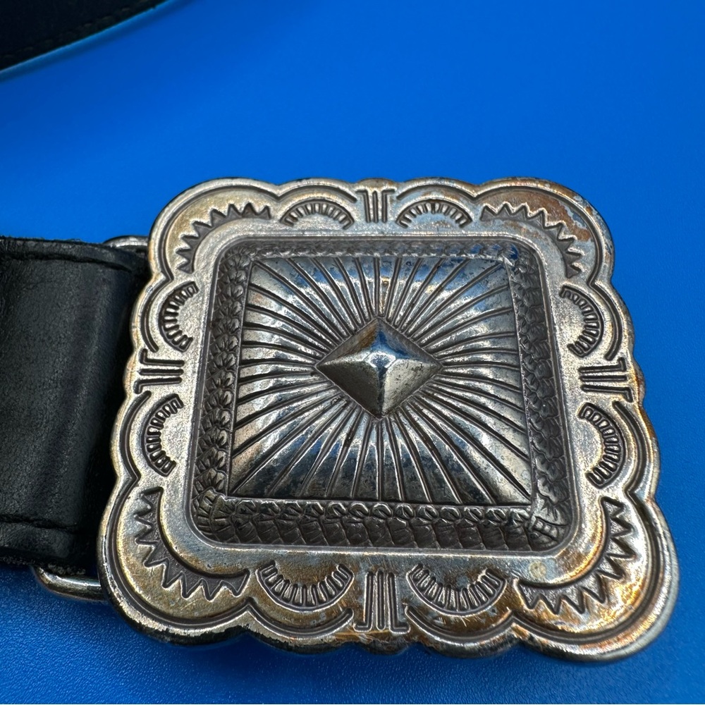 Brighton Vintage Black Leather Concho Belt – Silver Tone, 7 Conchos, Size Medium - Picture 4 of 14